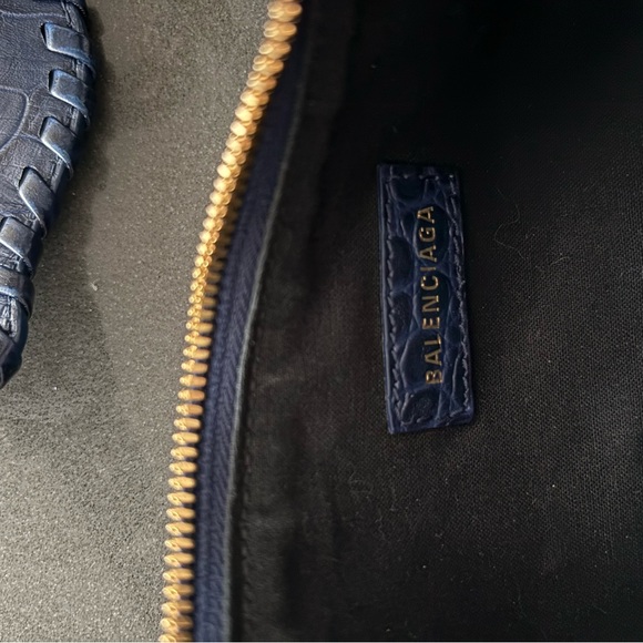 COPY - Balenciaga XS Le Cagole Croc-Embossed Leather Shoulder Bag in Navy - Picture 4 of 6